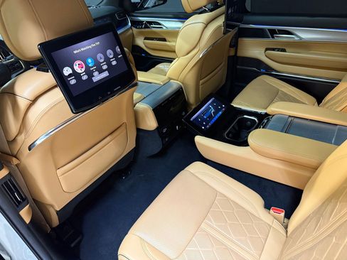 Used 2022 Jeep Grand Wagoneer Series III w/ Rear Seat Video Group 1 image 46