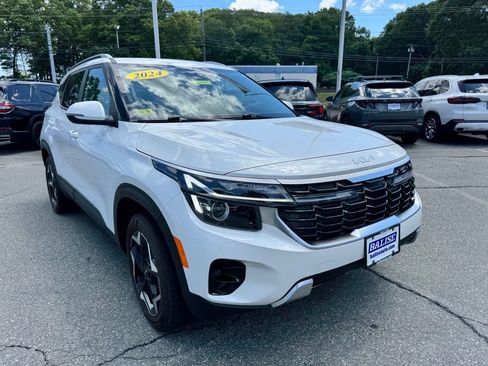Used 2024 Kia Seltos EX AWD/4WD image 6