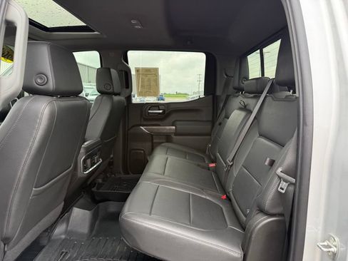 Used 2022 Chevrolet Silverado 1500 LTZ w/ LTZ Premium Package AWD/4WD image 11