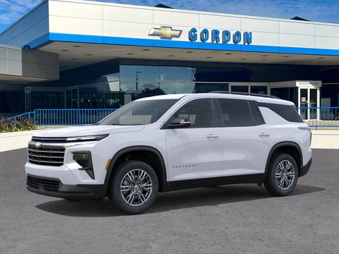 New 2026 Chevrolet Traverse LT FWD image 2