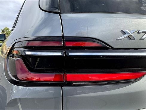 New 2026 BMW X7 xDrive40i AWD/4WD image 23