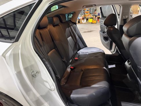 Used 2018 Honda Accord Touring image 23