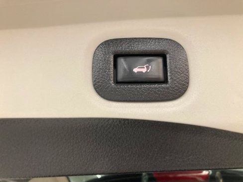 Used 2020 Nissan Rogue SV AWD/4WD image 35