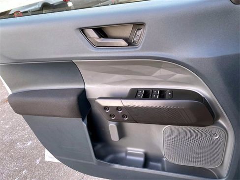 Used 2025 Ford Maverick XL image 21