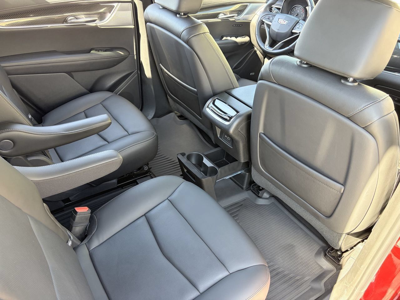 Used 2021 Cadillac XT6 Sport w/ LPO, ONYX Package AWD/4WD image 14
