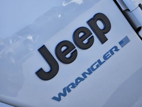 Used 2024 Jeep Wrangler Unlimited w/ Convenience Group image 7