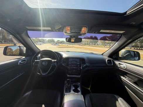 Used 2020 Jeep Grand Cherokee Altitude image 9