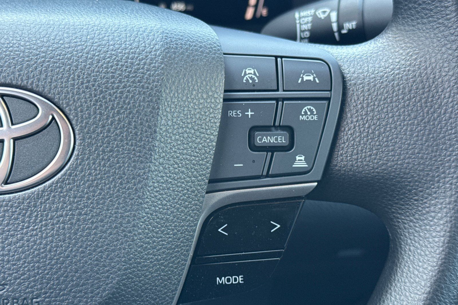 Used 2026 Toyota Camry LE FWD image 31