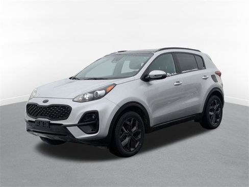 Used 2022 Kia Sportage Nightfall Edition image 5