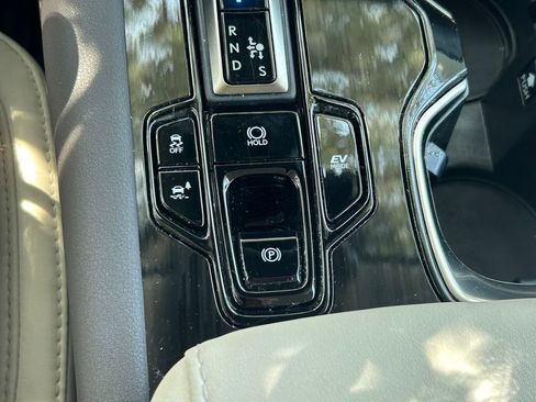 Used 2024 Lexus RX 350h w/ Accessory Package (K3) AWD/4WD image 29