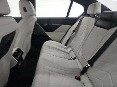 Used 2026 BMW 530i RWD image 14