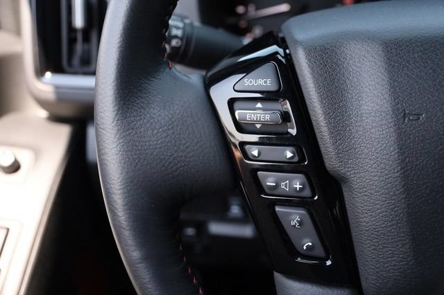 Certified 2025 Nissan Frontier PRO-4X w/ Pro Convenience Package AWD/4WD image 11