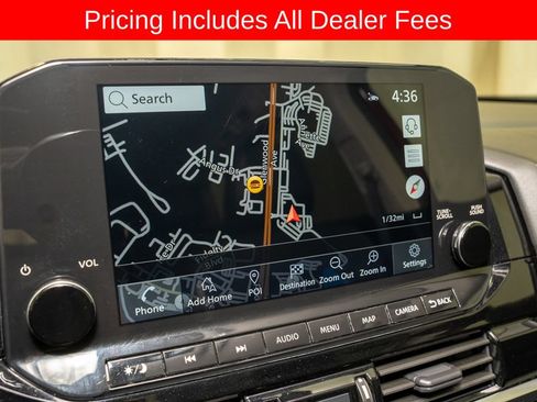 Used 2023 Nissan Pathfinder SL AWD/4WD image 15