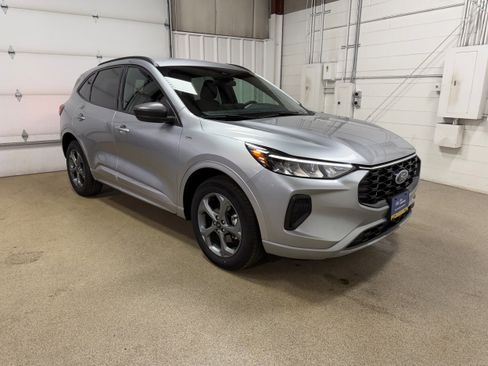 Certified 2023 Ford Escape ST-Line w/ Tech Pack #1 image 4