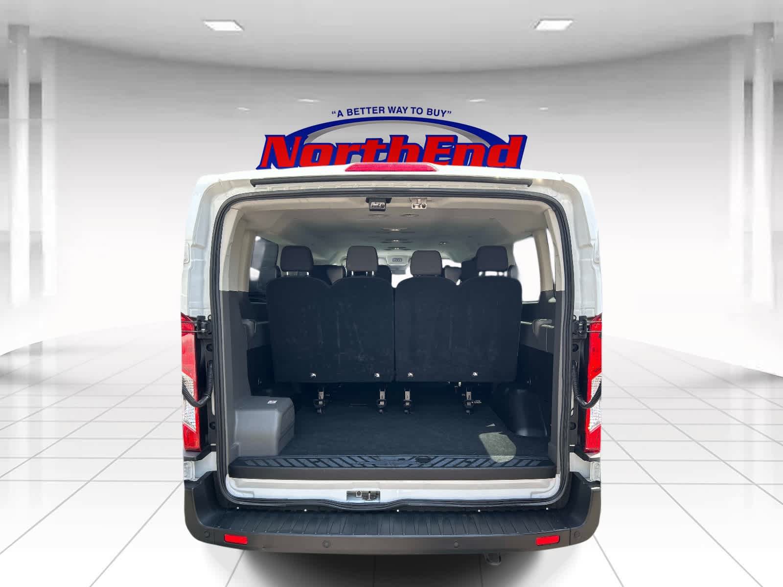 Used 2023 Ford Transit 350 XLT RWD image 11