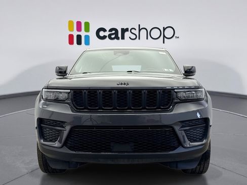 Used 2023 Jeep Grand Cherokee Altitude image 8