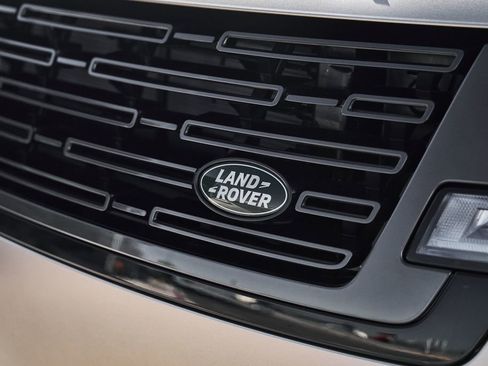 Used 2026 Land Rover Range Rover Long Wheelbase SE AWD/4WD image 8