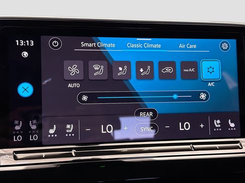 Used 2024 Volkswagen Atlas SE image 10