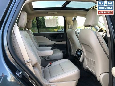 Used 2023 Lincoln Aviator Reserve w/ Elements Package Plus AWD/4WD image 19