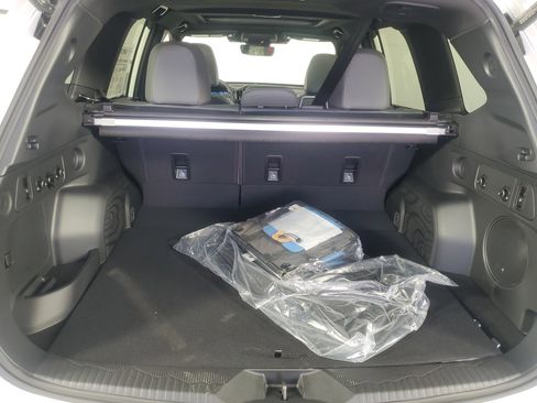 New 2025 Subaru Forester Limited image 33