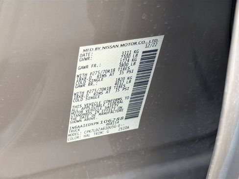 Used 2023 Nissan Titan PRO-4X w/ Pro-4x Convenience Package AWD/4WD image 32