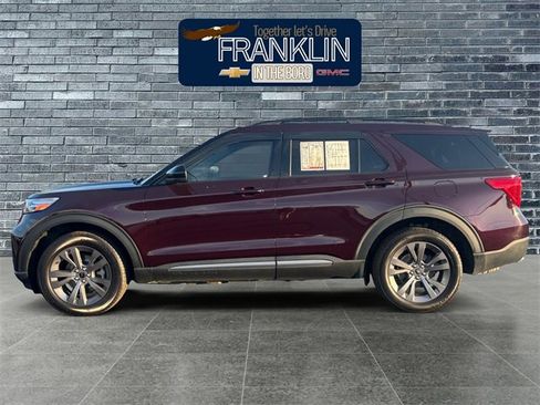 Used 2022 Ford Explorer XLT w/ Equipment Group 202A image 2