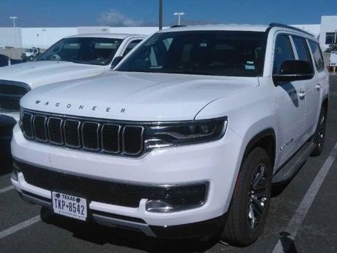 Used 2023 Jeep Wagoneer L Series II AWD/4WD image 1