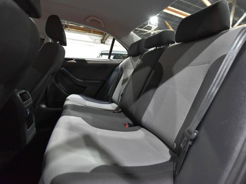 Used 2017 Volkswagen Jetta S FWD image 31