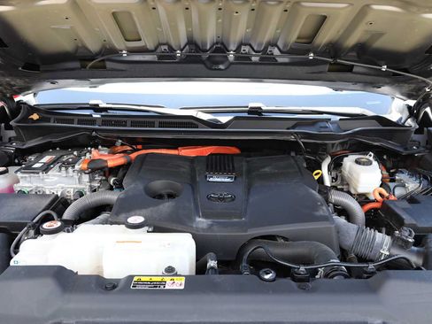 Used 2022 Toyota Tundra Capstone AWD/4WD image 66