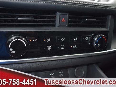 Used 2024 Nissan Rogue S AWD/4WD image 33