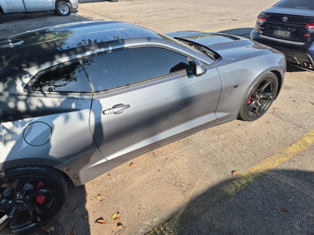 Used 2021 Chevrolet Camaro SS RWD image 9