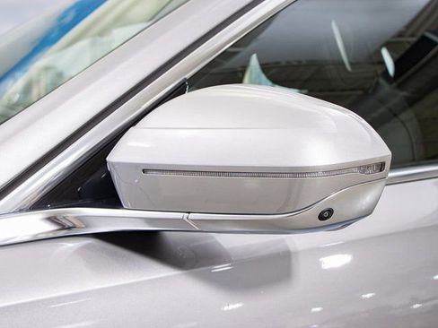 Used 2025 BMW i7 xDrive60 w/ Premium Package image 10