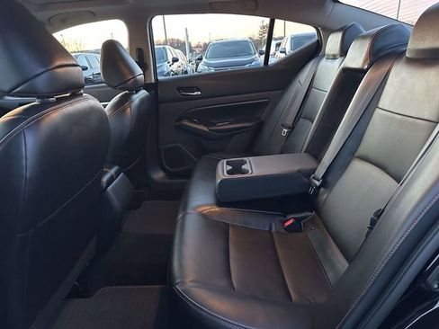 Used 2024 Nissan Altima 2.5 SR w/ SR Premium Package image 16