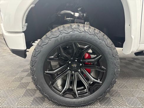 New 2025 GMC Sierra 1500 AT4 w/ AT4 Premium Package image 15