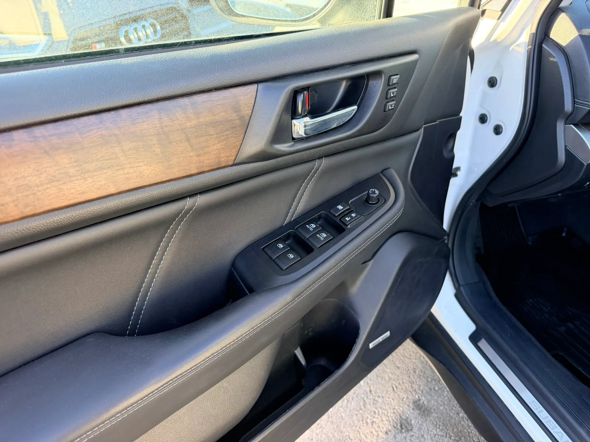 Used 2018 Subaru Outback 2.5i Limited AWD/4WD image 11