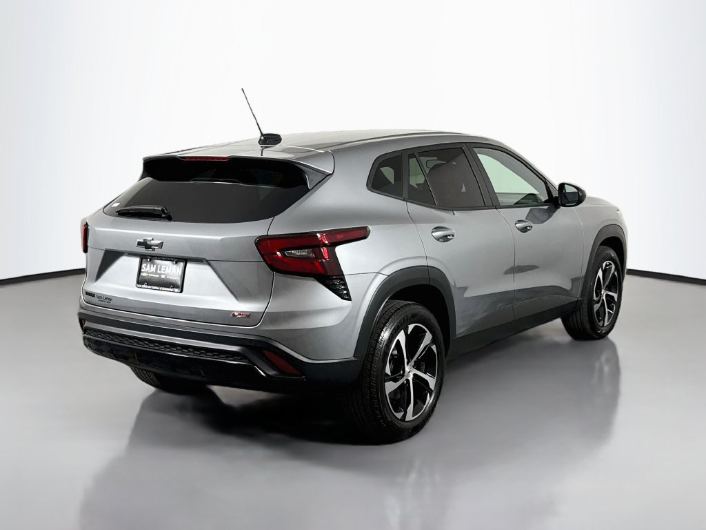 Used 2026 Chevrolet Trax RS w/ Sunroof Package FWD image 7
