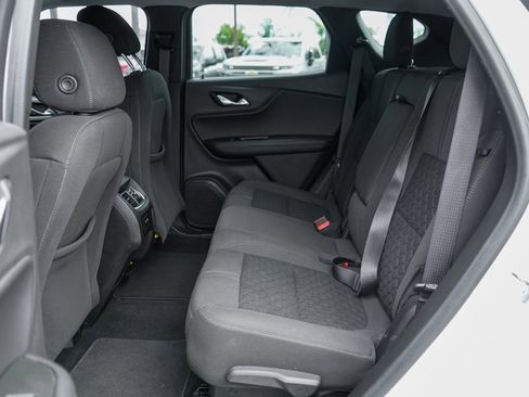 Used 2019 Chevrolet Blazer LT FWD image 36