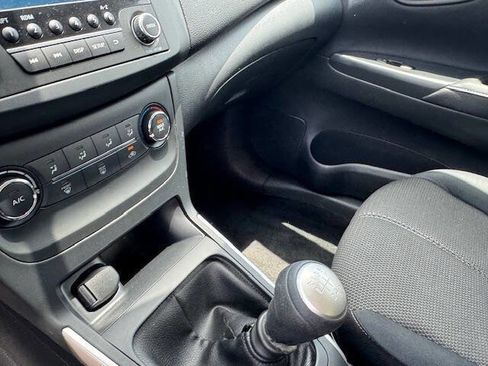 Used 2016 Nissan Sentra S image 34