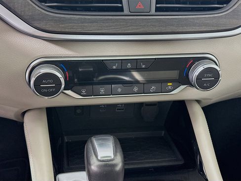 Used 2023 Nissan Altima 2.5 SL FWD image 23