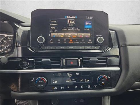 Used 2025 Nissan Pathfinder SV AWD/4WD image 14