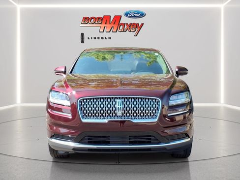Used 2023 Lincoln Nautilus Reserve AWD/4WD image 2