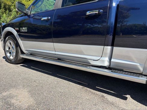 Used 2015 RAM 1500 Laramie w/ Convenience Group AWD/4WD image 16