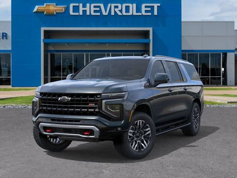 New 2026 Chevrolet Suburban Z71 w/ Comfort Package AWD/4WD image 6