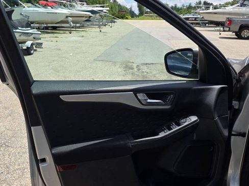 Used 2020 Ford Escape SE AWD/4WD image 13