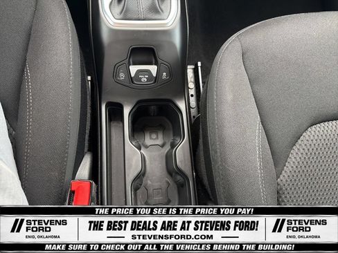 Used 2023 Jeep Renegade Altitude AWD/4WD image 24