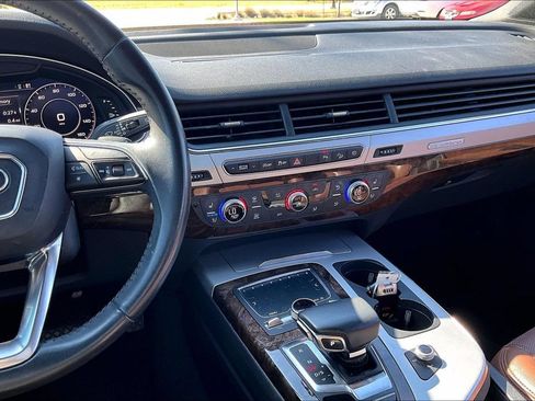 Used 2018 Audi Q7 2.0T Premium Plus w/ Premium Plus Package AWD/4WD image 8