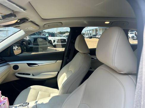 Certified 2021 INFINITI QX50 Luxe FWD image 16