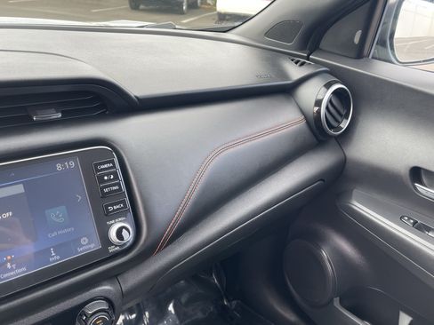 Used 2021 Nissan Kicks SR w/ Interior Electronics Package FWD image 24