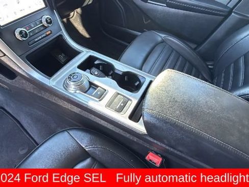 Used 2024 Ford Edge SEL AWD/4WD image 13