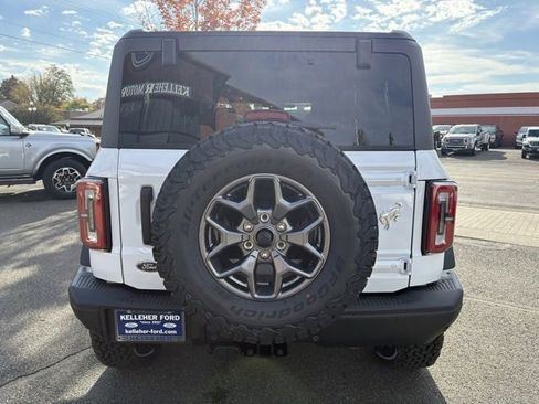 New 2025 Ford Bronco Badlands image 4
